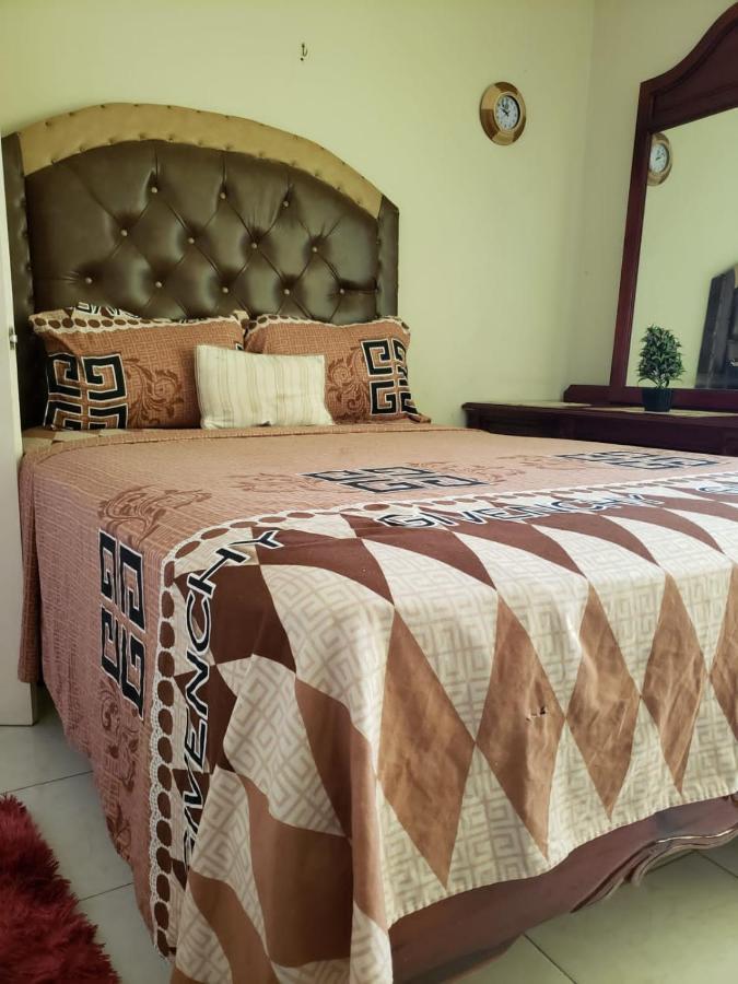 #1 Jacaranda Vacation Home Spanish Town 外观 照片